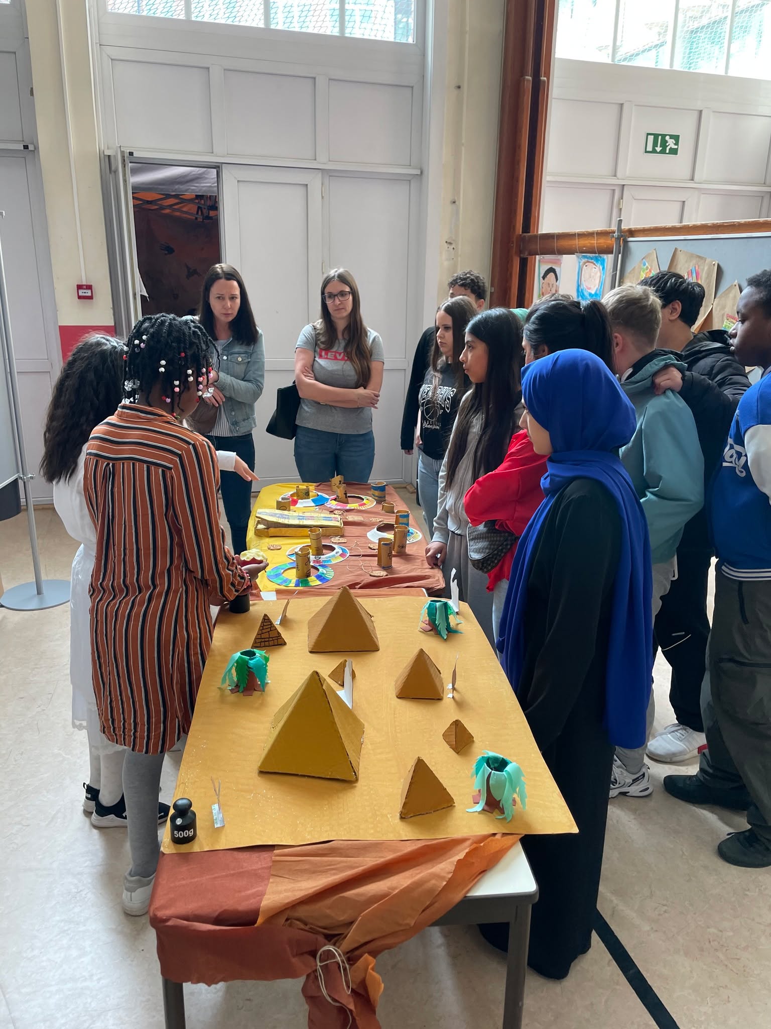 Exposition de reprises de grands artistes à l'école Henri Frick