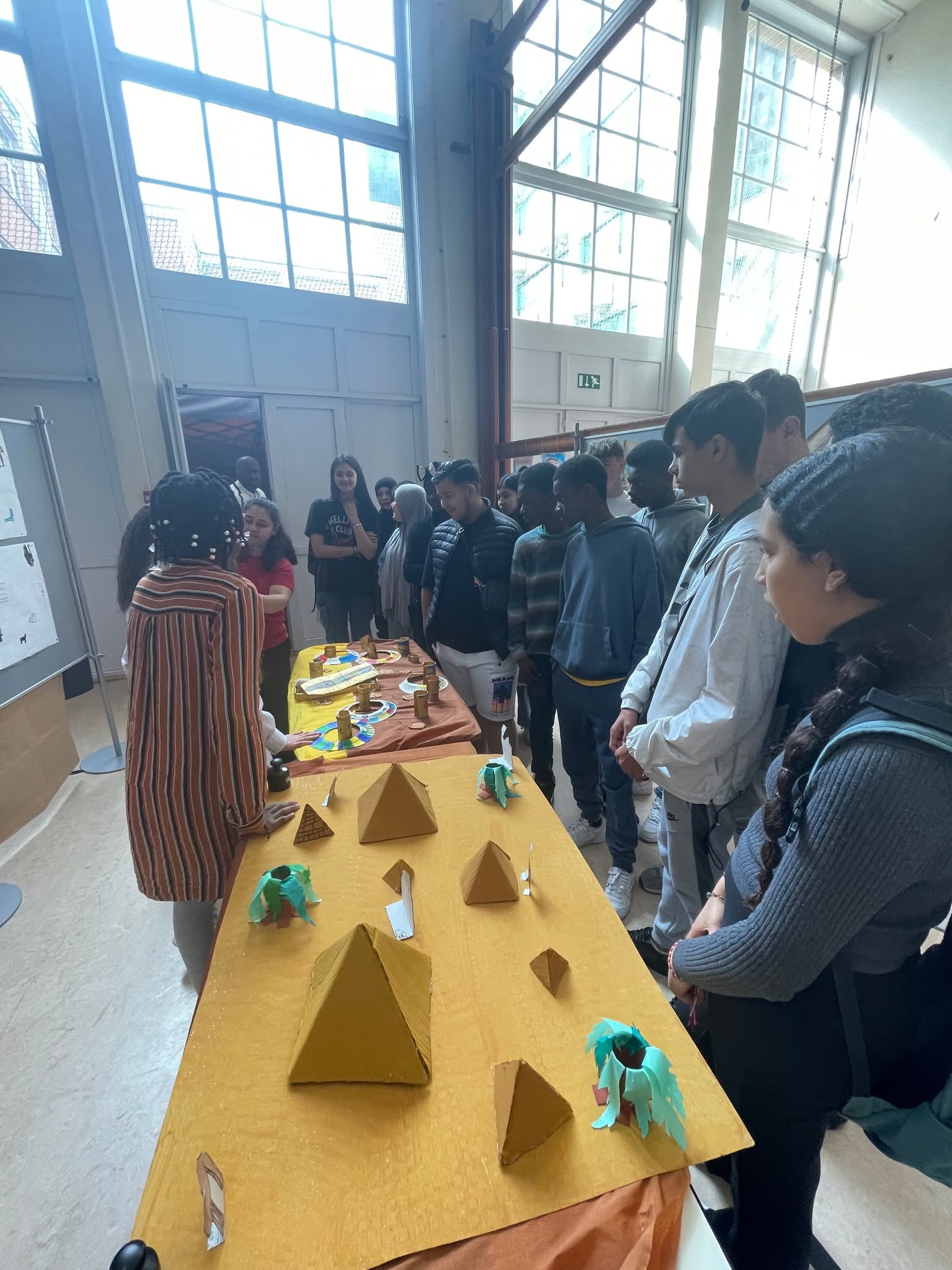 Exposition de reprises de grands artistes à l'école Henri Frick
