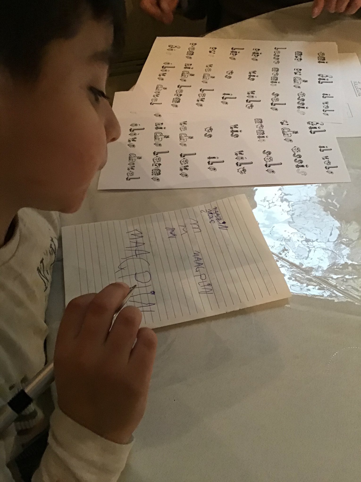 Ateliers d’écriture et de lecture des P1-P2 à la Maison des familles