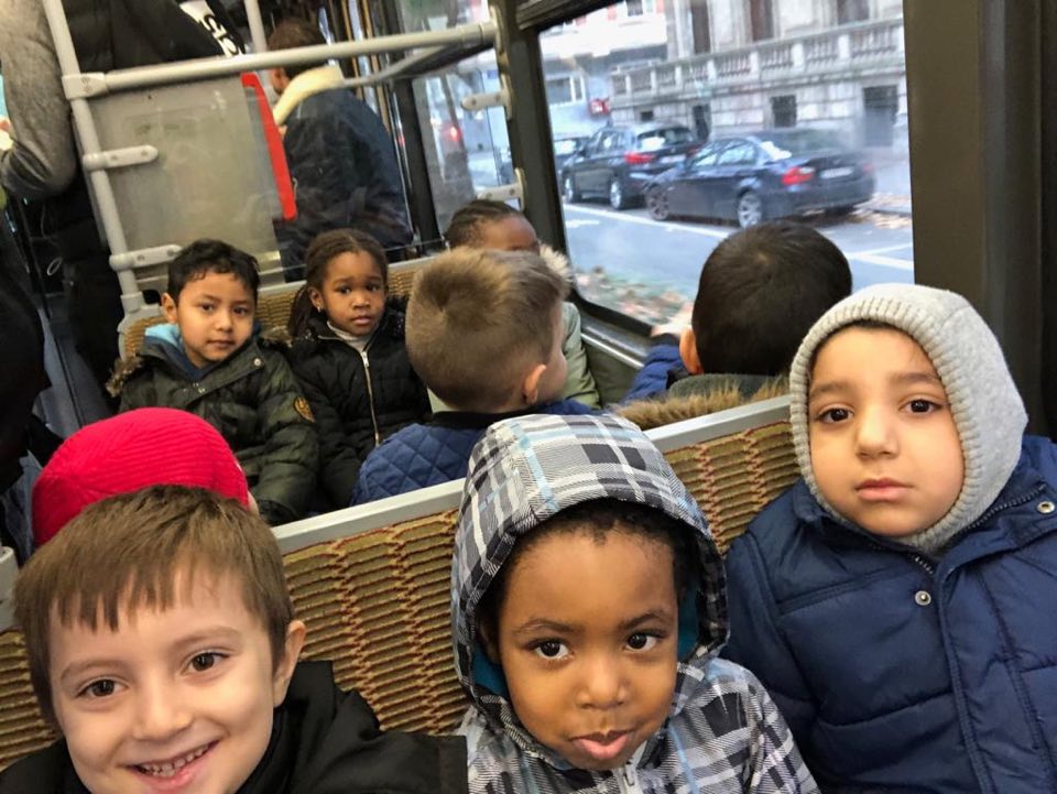 Les classes Montessori dans les transports bruxellois