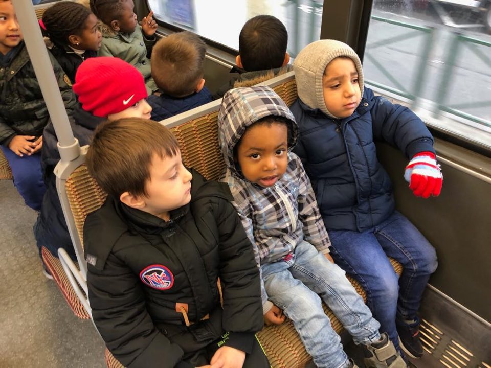 Les classes Montessori dans les transports bruxellois