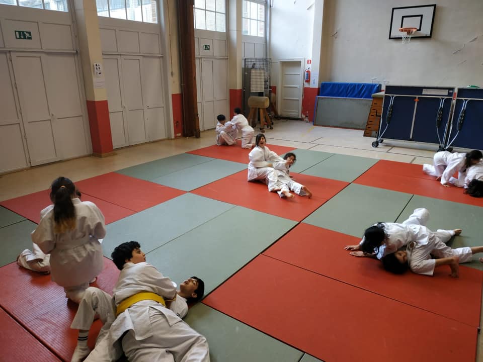 Cours d’éducation physique avec M. Benoit