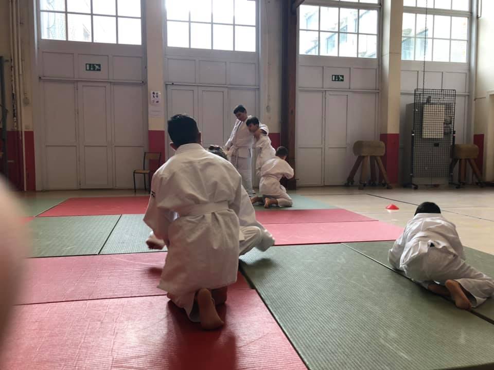 Cours d’éducation physique avec M. Benoit