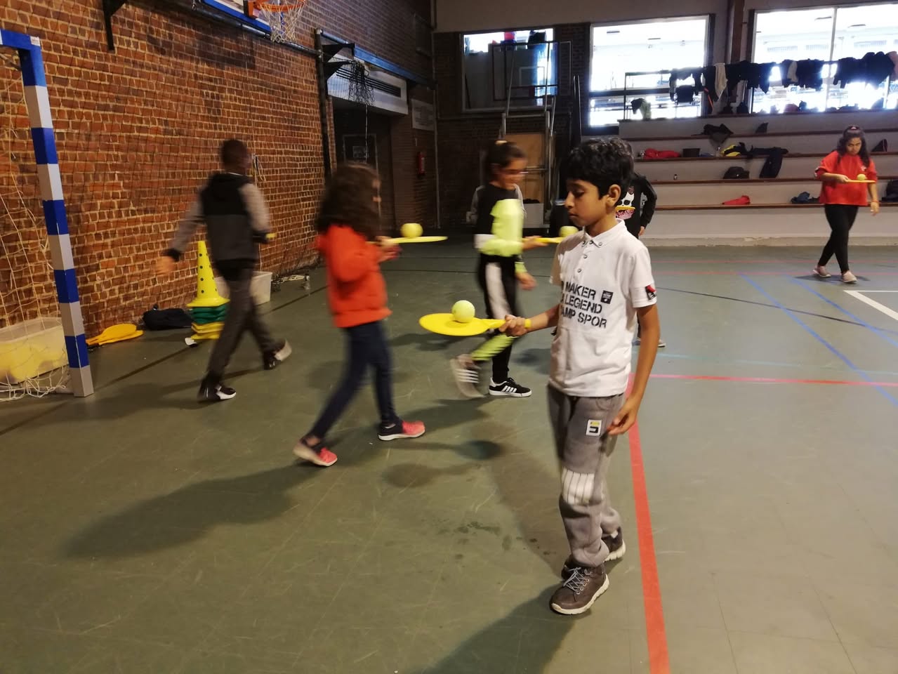 Les élèves de P5 pour l’activité place Rogier