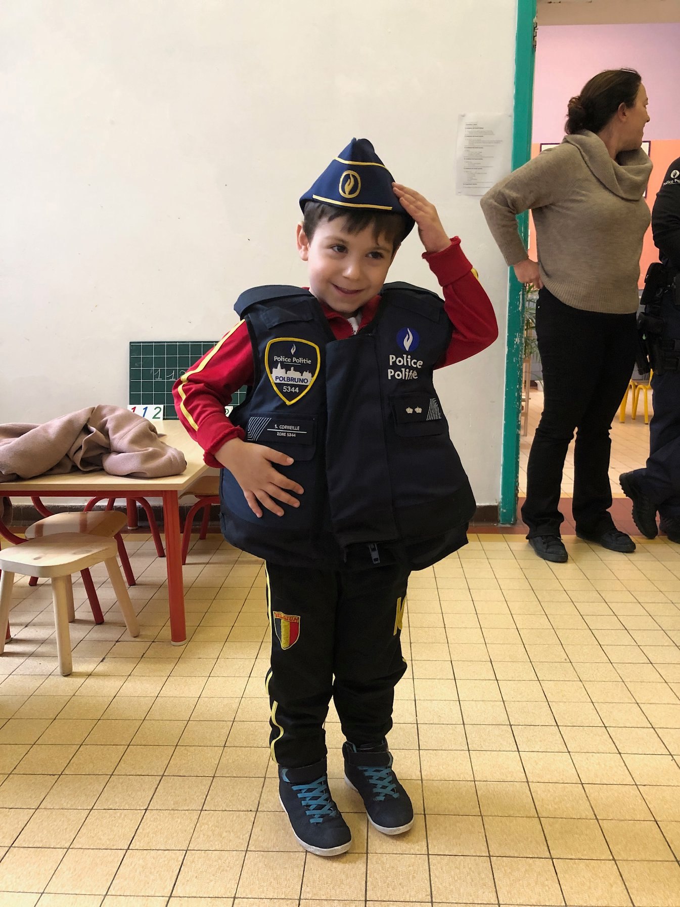 Visite de la police chez Monsieur Cédric