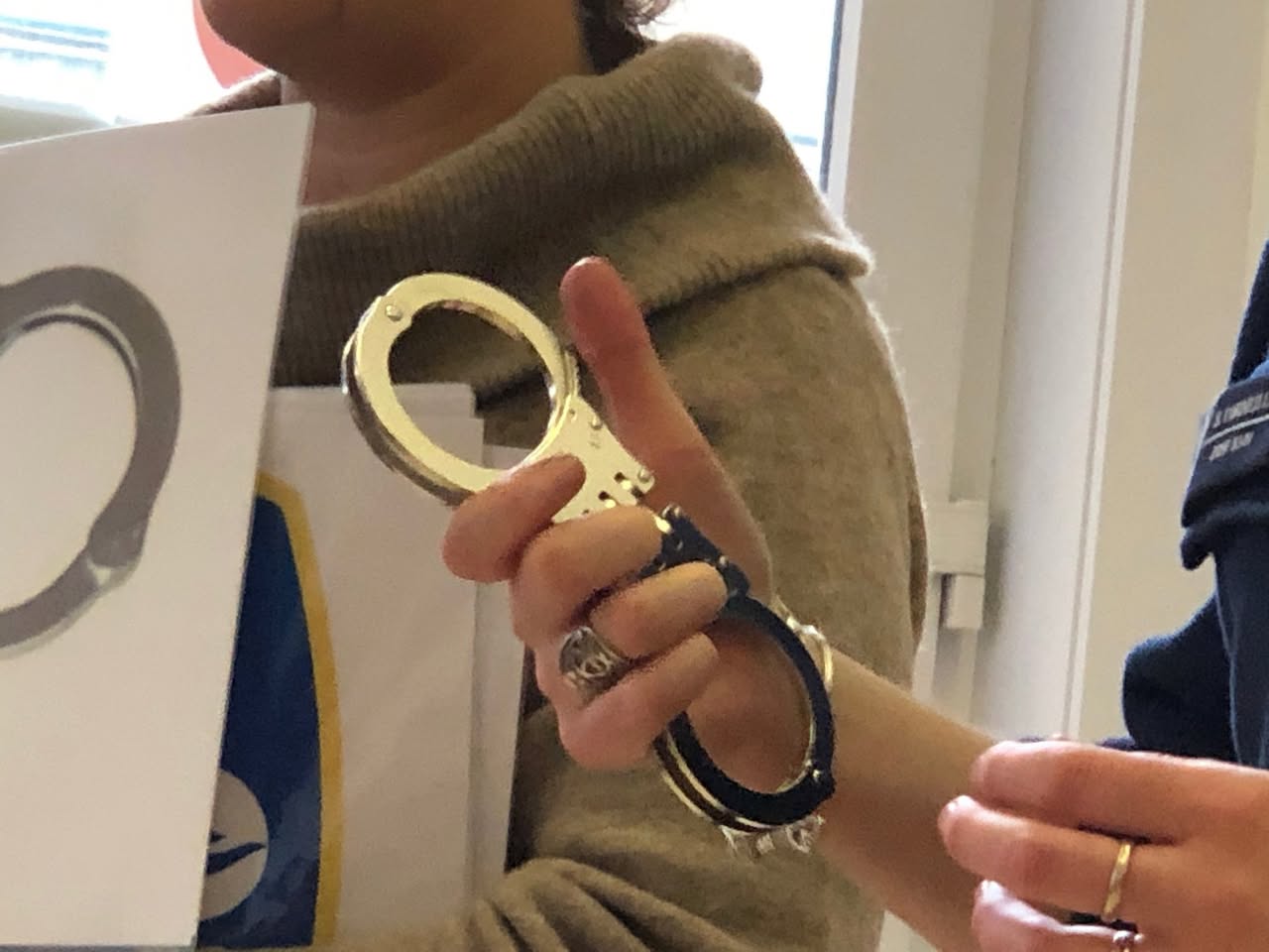 Visite de la police chez Monsieur Cédric