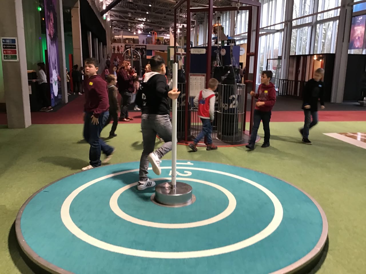 Les élèves de P5-P6 à Technopolis