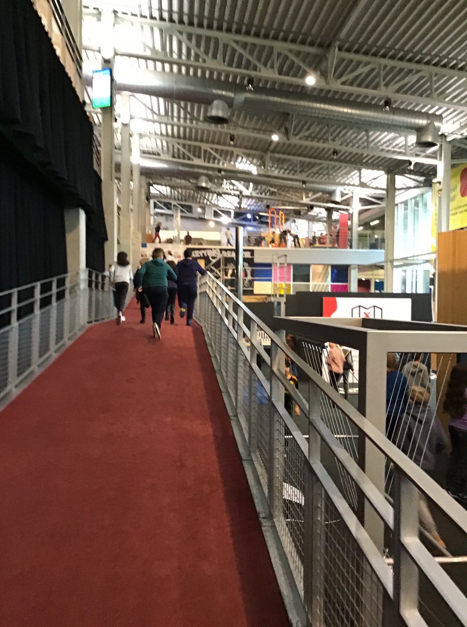 Les élèves de P5-P6 à Technopolis