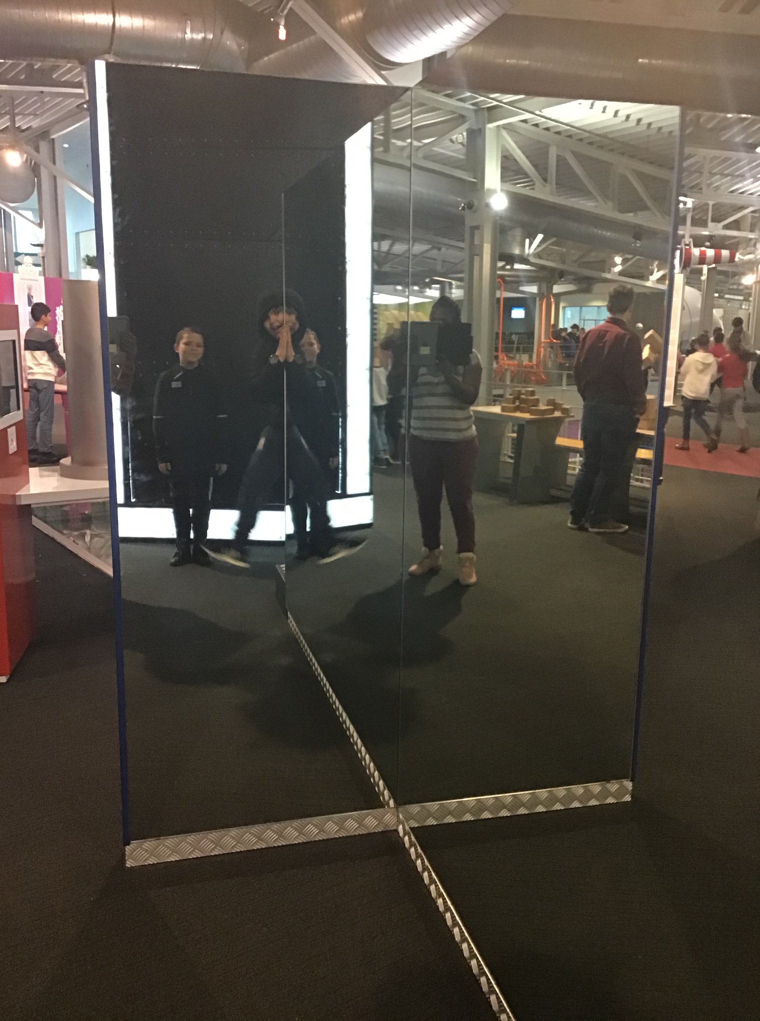 Les élèves de P5-P6 à Technopolis
