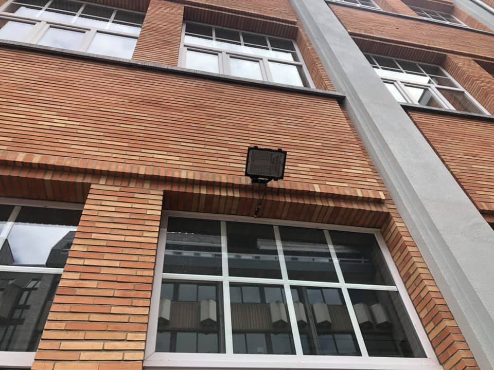 Remplacement des éclairages de la cour de récréation