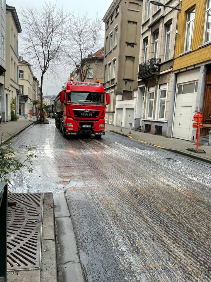 Les travaux devant l’école : ça prend forme