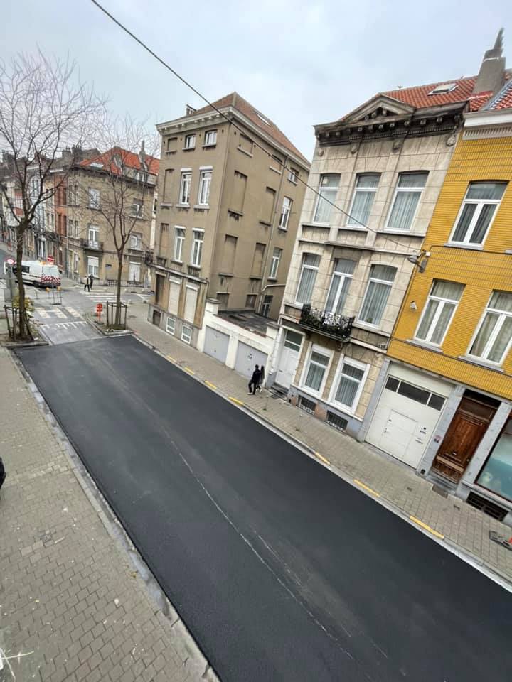 Les travaux devant l’école : ça prend forme