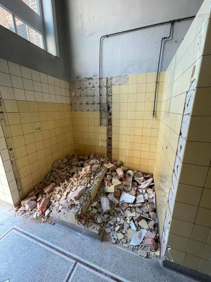 Rénovation des toilettes de la récréation
