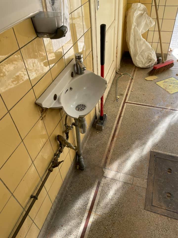 Rénovation des toilettes de la récréation