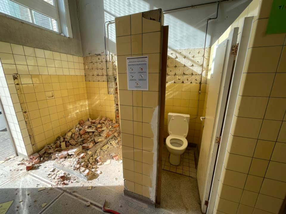 Rénovation des toilettes de la récréation