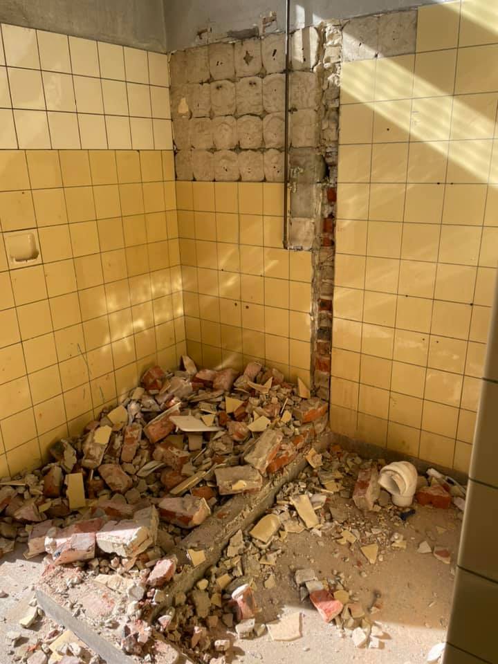 Rénovation des toilettes de la récréation