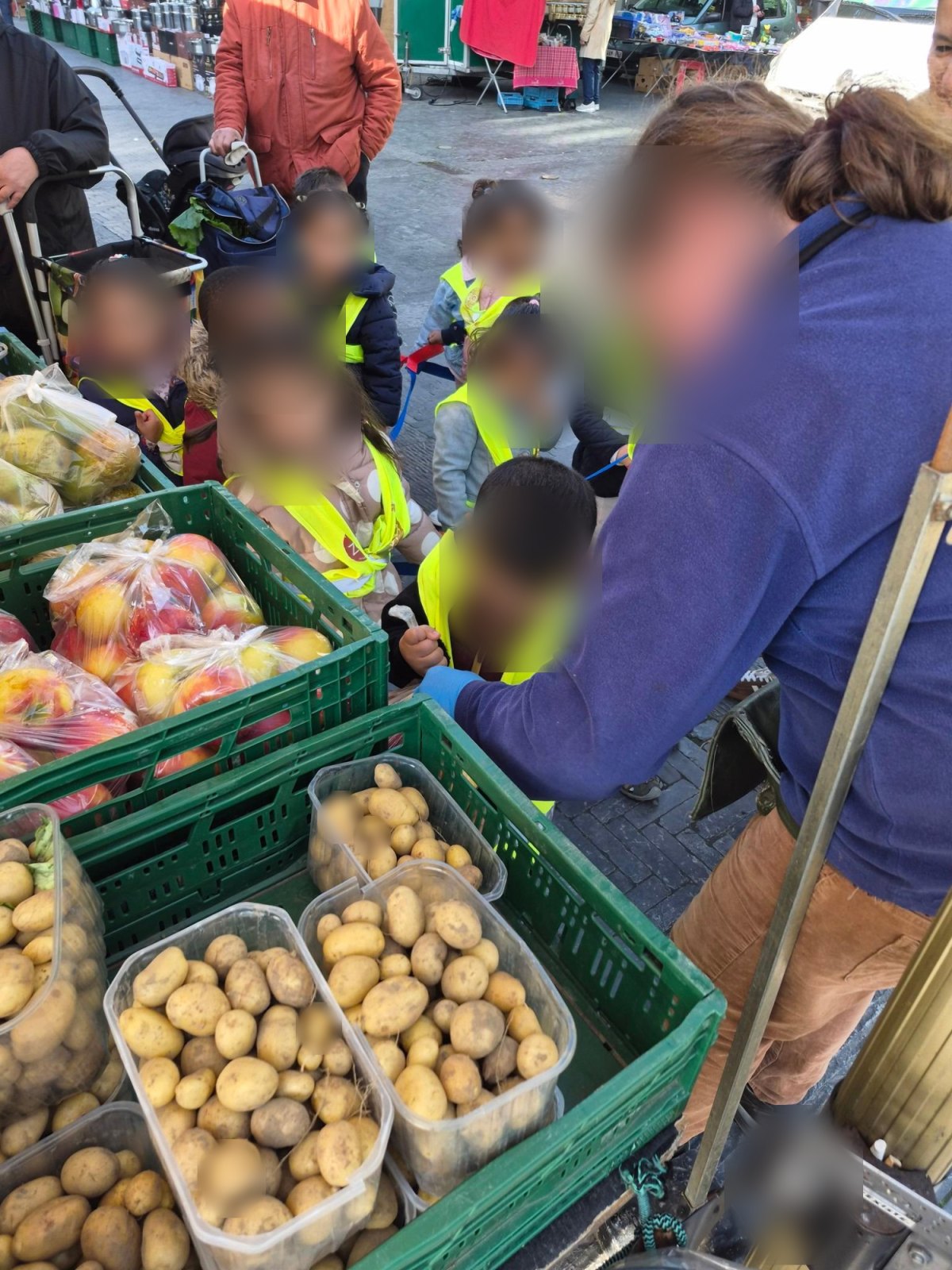 Au marché, puis une salade de fruits (classe M1)