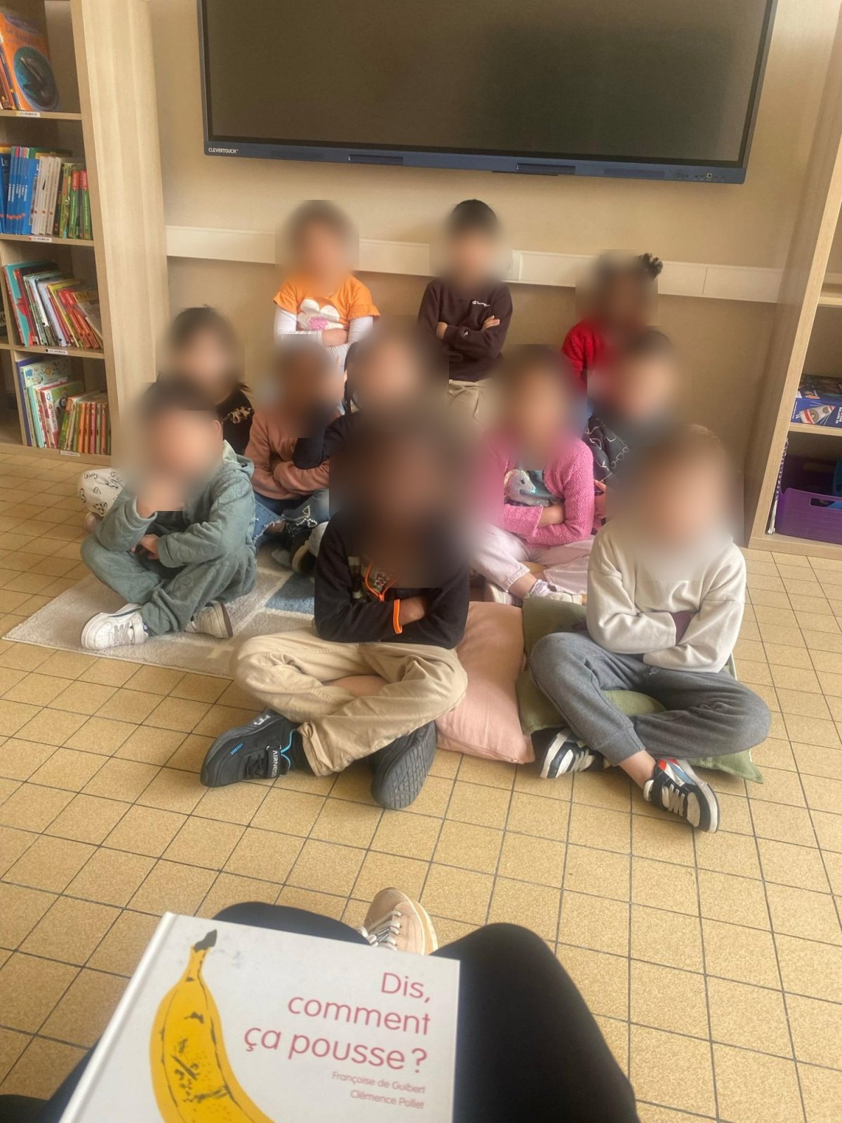 Une visite à la bibliothèque de l'école (classe M2B)