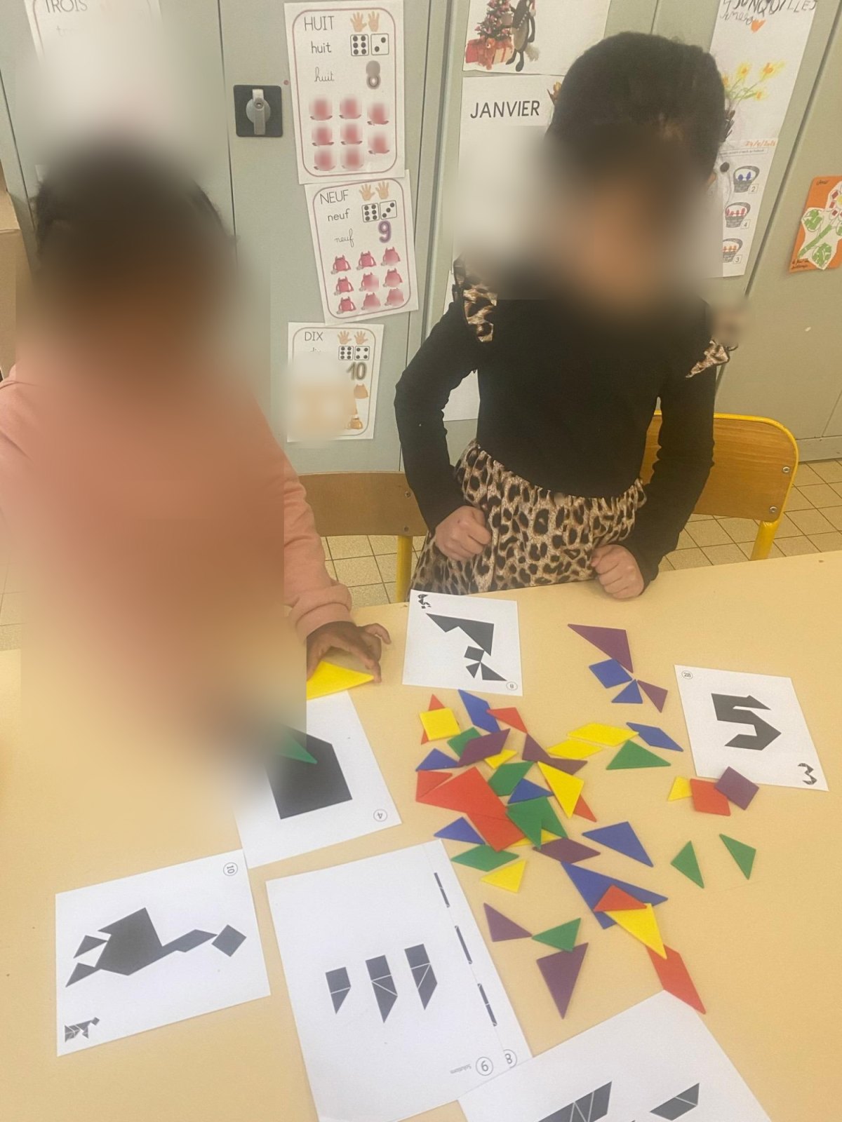 Une visite à la bibliothèque de l'école (classe M2B)
