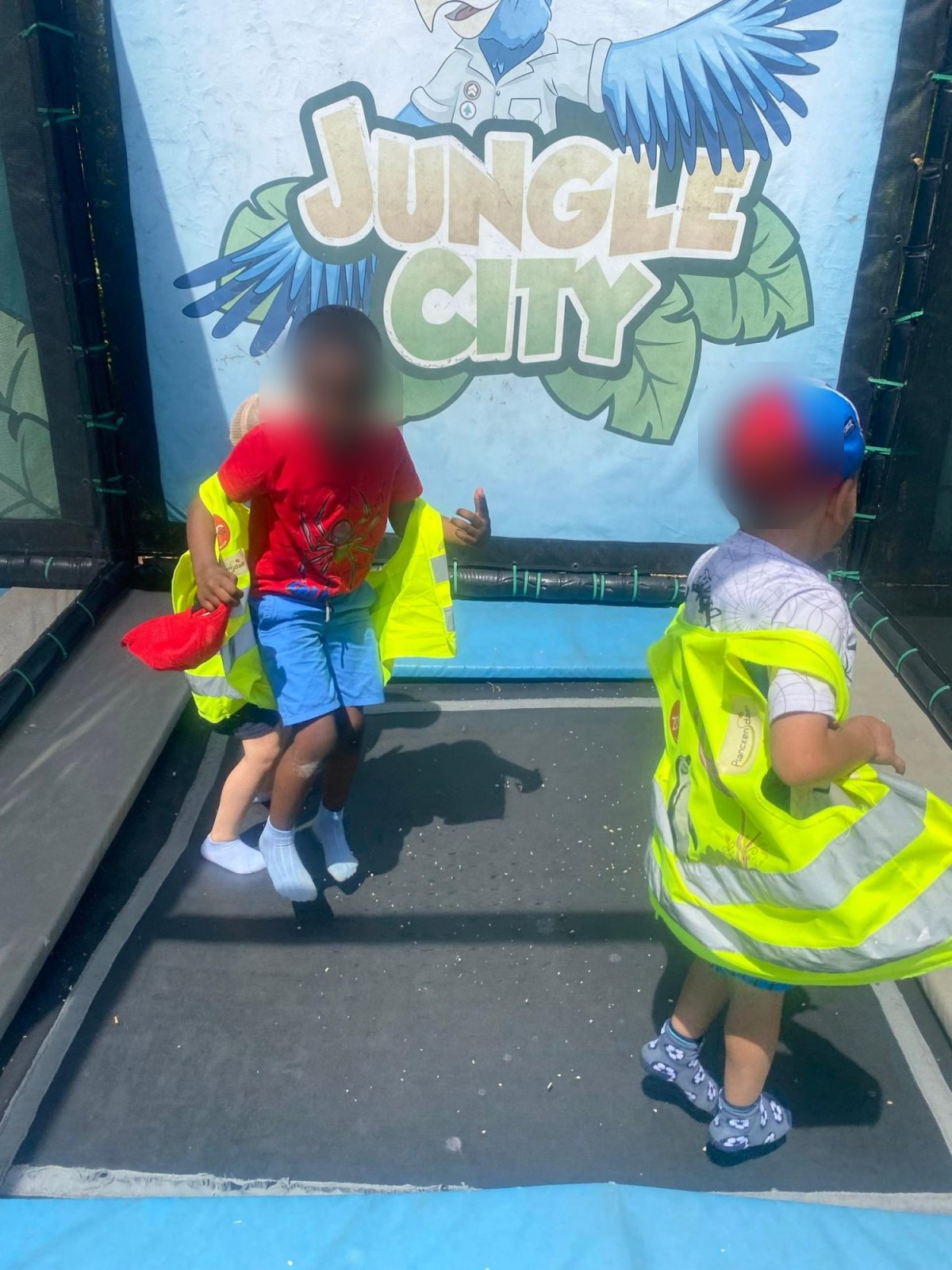 Sortie à Jungle City (classe M2B)