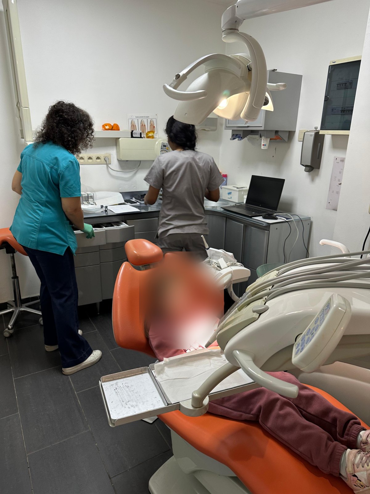 Chez le dentiste : prendre soin de ses dents (classe M3)