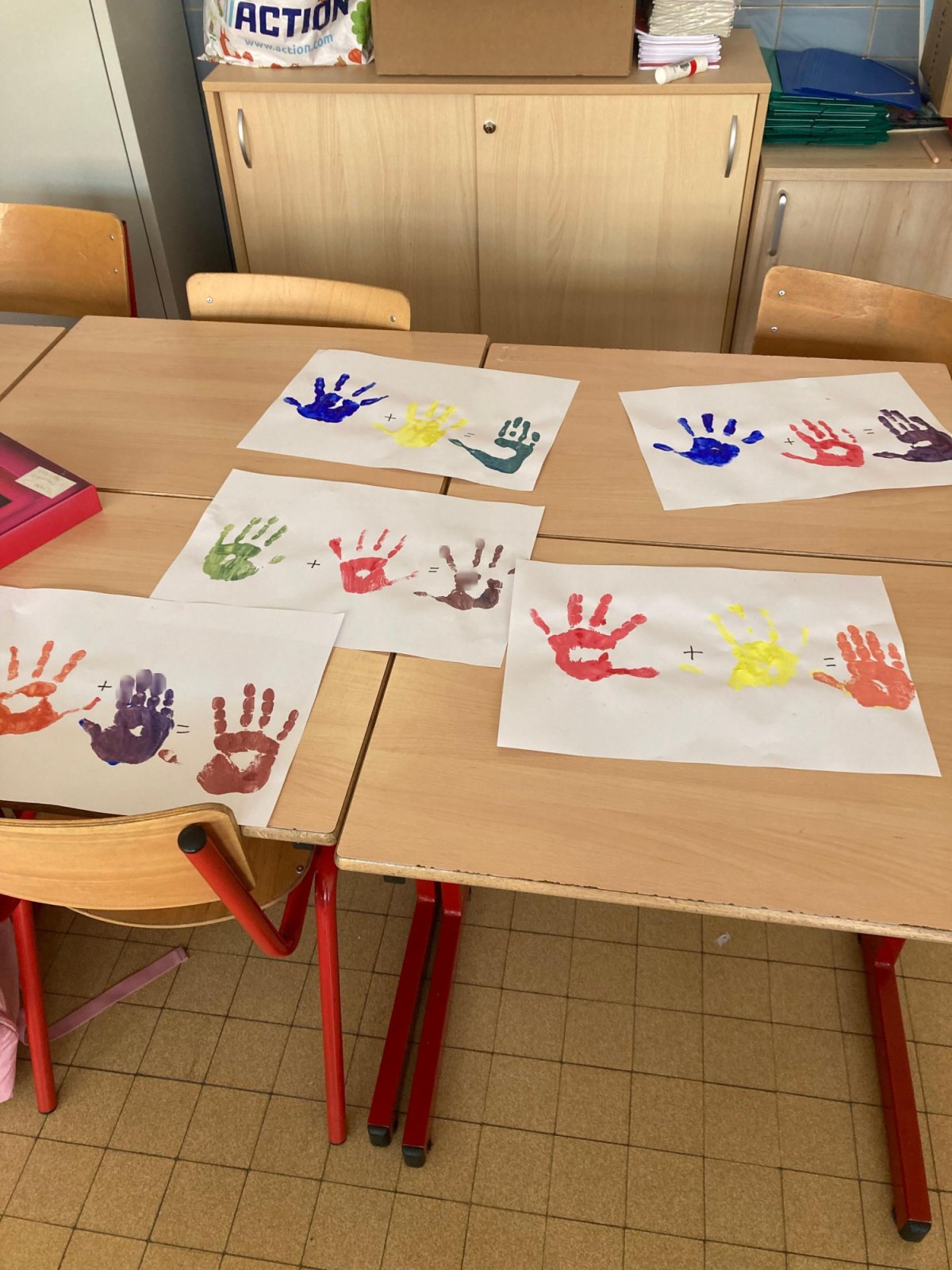 Mélange de couleurs et arc-en-ciel (classe P2A)