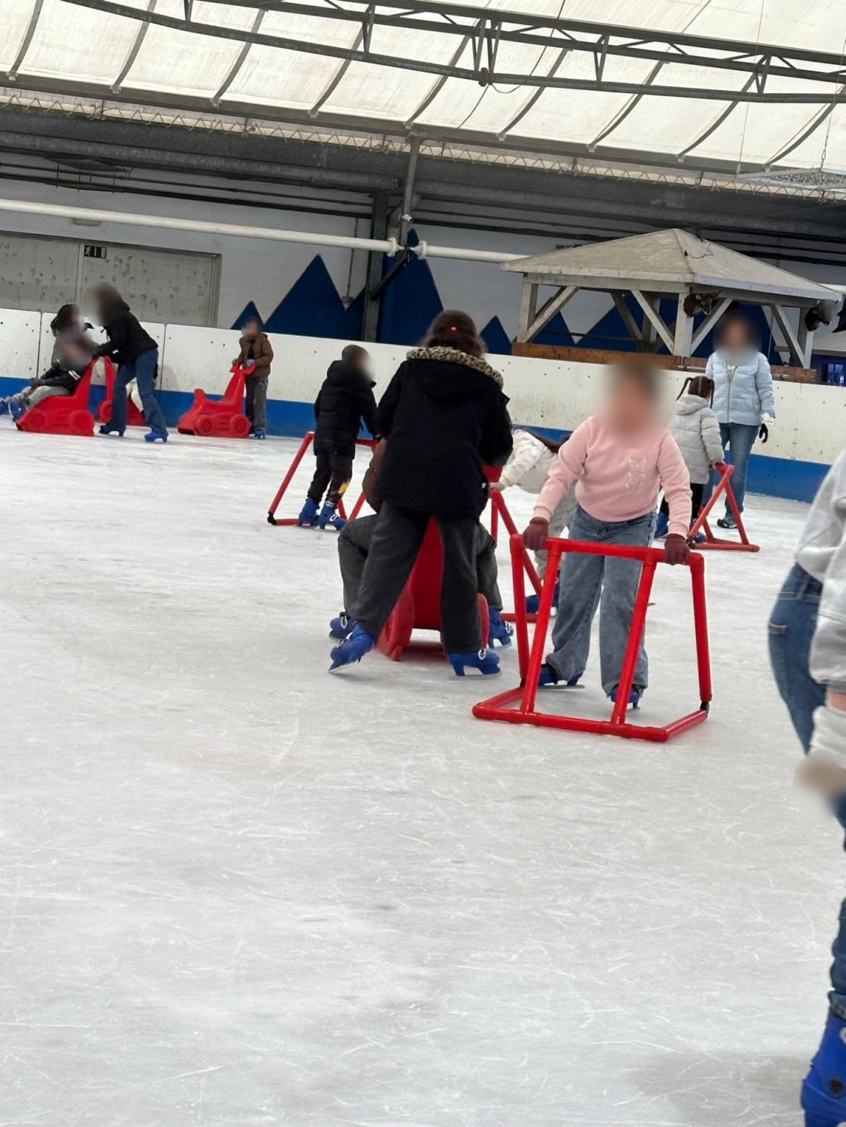 Souvenirs de la matinée à la patinoire (classe P3A)