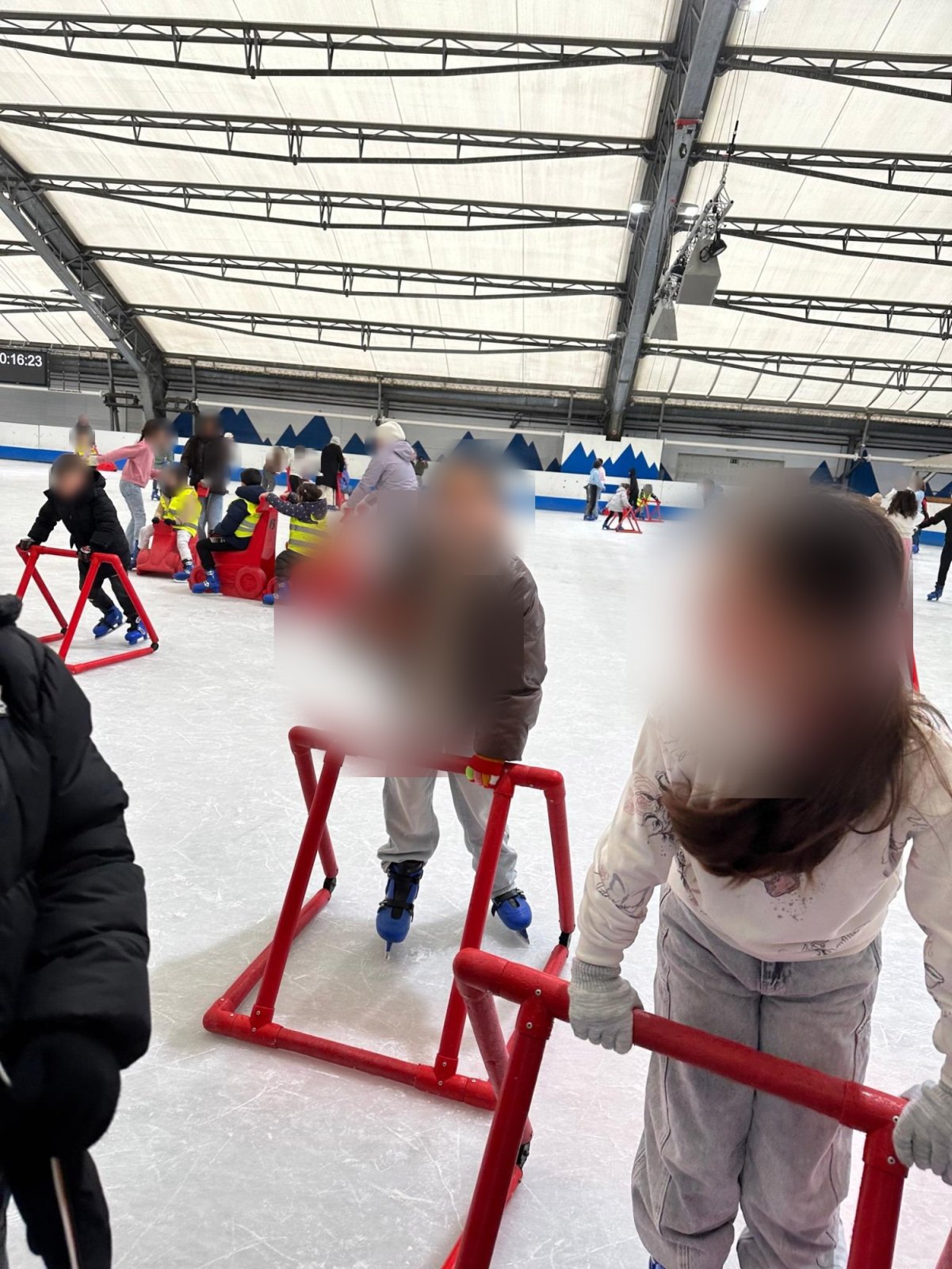 Souvenirs de la matinée à la patinoire (classe P3A)