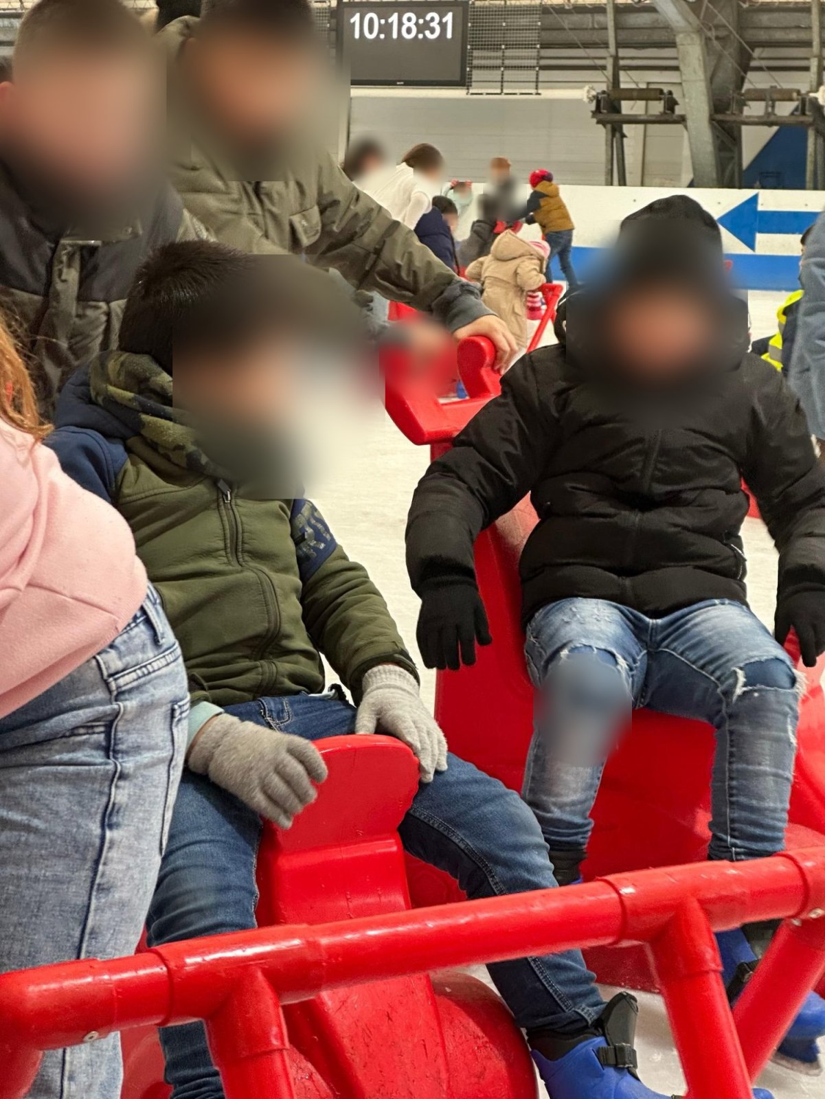 Souvenirs de la matinée à la patinoire (classe P3A)