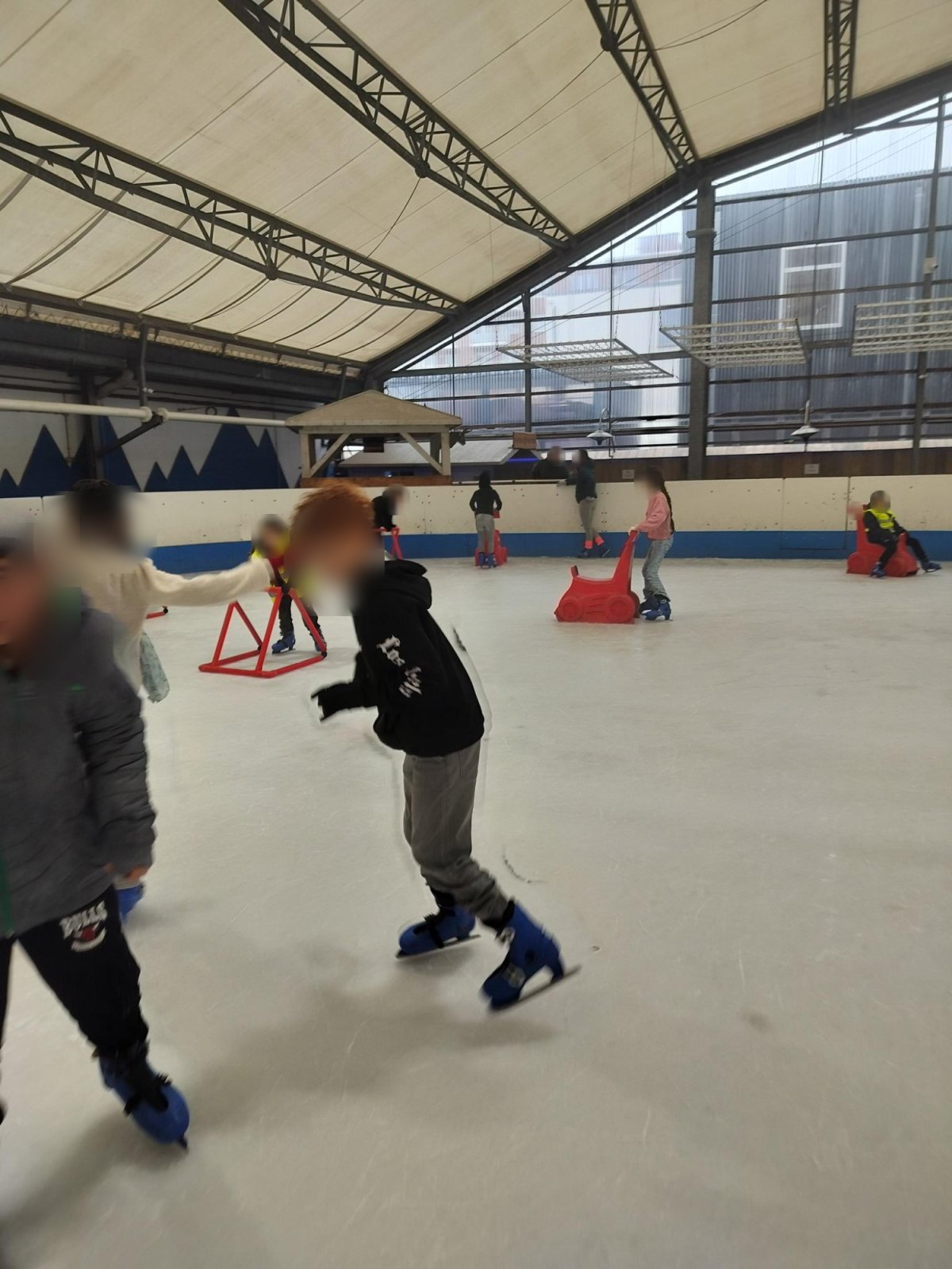 Une matinée à la patinoire (classe P6B)
